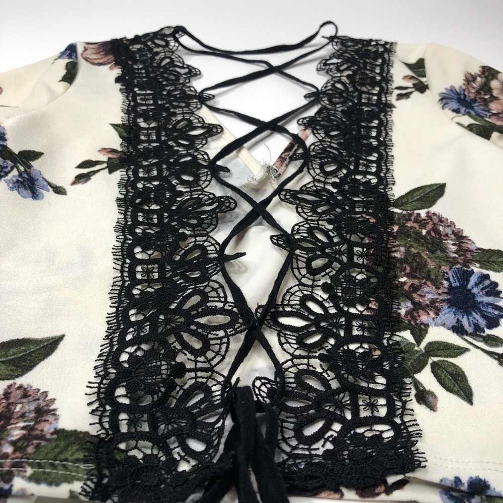 NEW Mode Boho Floral Bell Sleeve Lace-up Crisscross Back Hippie Sexy Crop Top - Picture 4 of 14